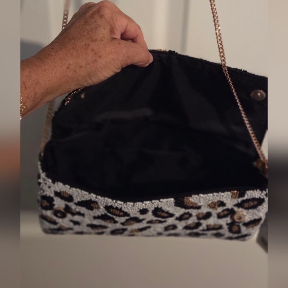 VIRAL Bee and Leopard/Cheetah PRINT Beaded Crossbody/Clutch/Purse Bag - NWT!! - Picture 7 of 8